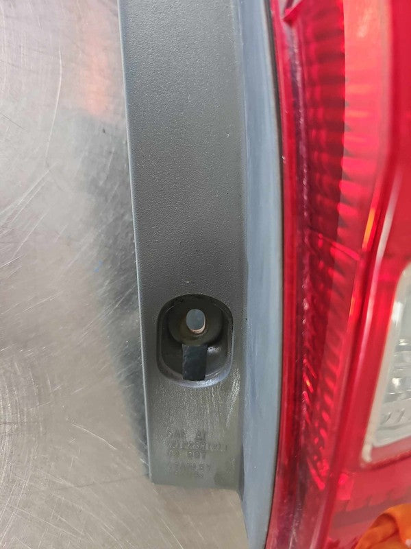 2007-2011 Honda CRV Right Tail Light Assembly OEM# 33501SWAA02