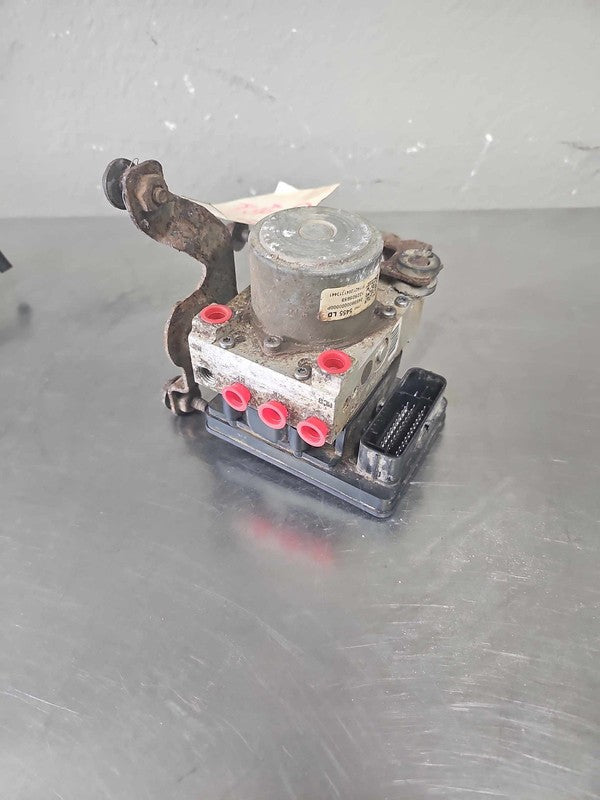 2014-2016 Chevrolet Silverado 1500 Anti-lock Brake Parts Assembly OEM#