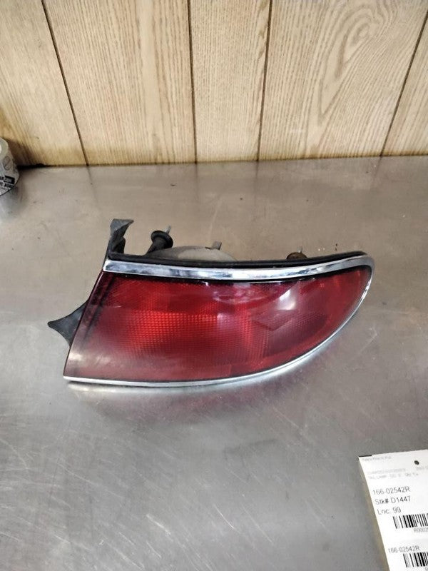 Tail Light Assembly BUICK CENTURY Right 97 98 99 00 01 02 03 04 05