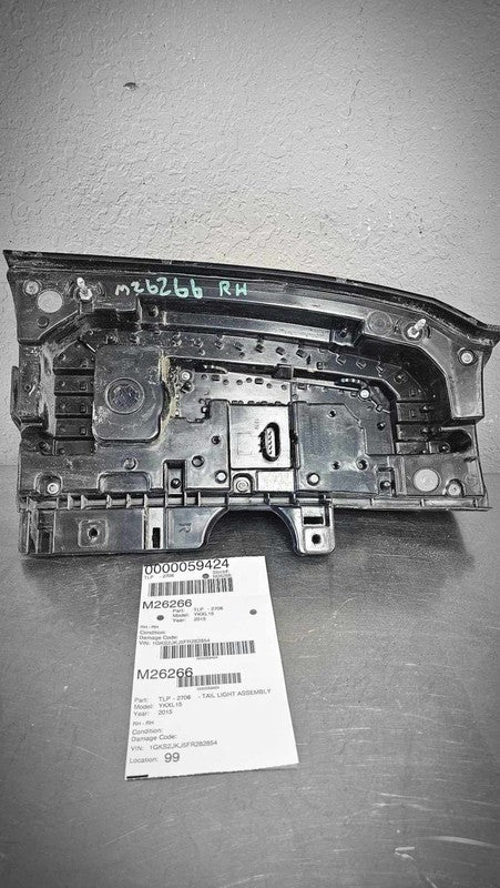 2015-2020 GMC Yukon Denali XL 1500 Right Tail Light Assembly OEM# 8453