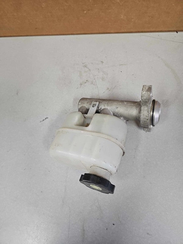 2007-2013 GMC Sierra 1500 Master Cylinder OEM#19432946