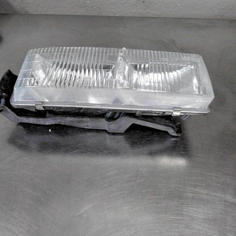 1995-2005 GMC Safari Right Headlamp Assembly OEM#16524092