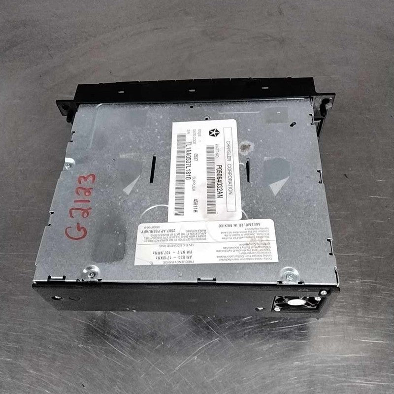 2005-2007 Chrysler 300 Audio & Visual Equip.(radio) OEM#82210906AB