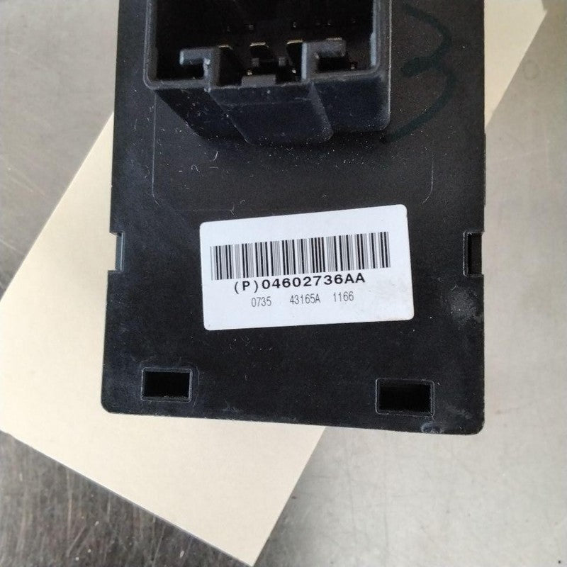 Door Switch Front CHRYSLER 300 06 07 08 09 10
