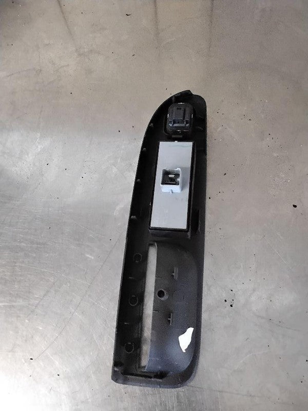 Door Switch Front VW PASSAT 06 07 08 09 10 12 13 14 15 16 17 18 19 20 