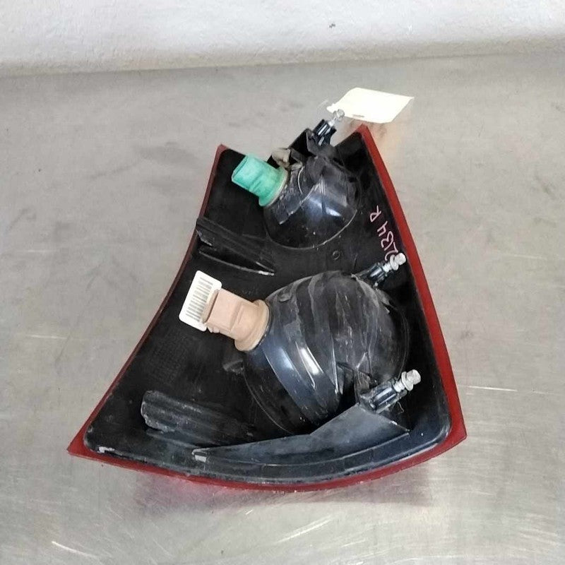 Tail Light Assembly FORD EXPLORER Right 01 02 03 04 05