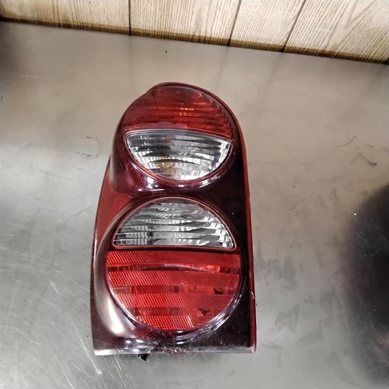Tail Light Assembly JEEP LIBERTY Left 05 06 07