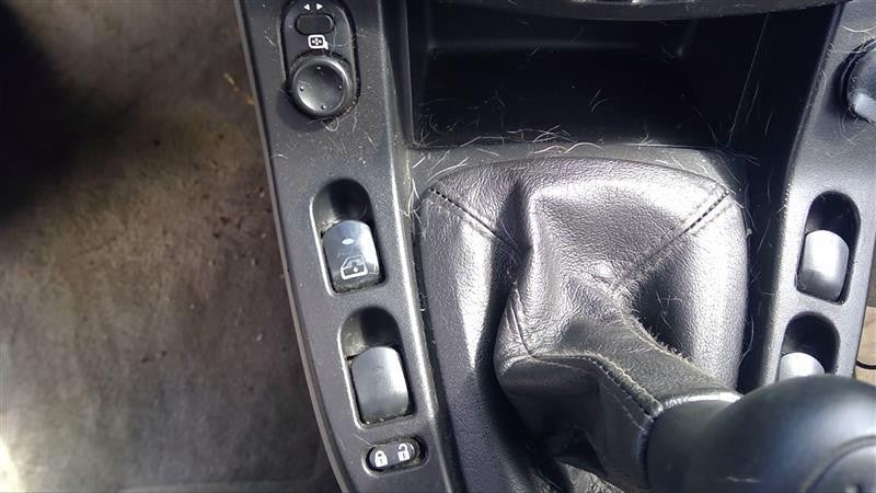 Door Switch Front SATURN VUE 04 05