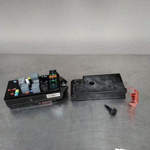 2002-2003 Pontiac Grand Prix Engine Fuse Box OEM#10319221