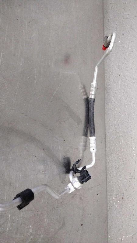 2010-12 Hyundai Santa Fe A/C Refrigerant Liquid Hose Condenser to Evap
