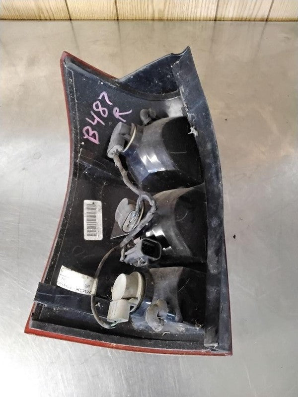 Tail Light Assembly SATURN VUE Right 02 03 04 05 06 07