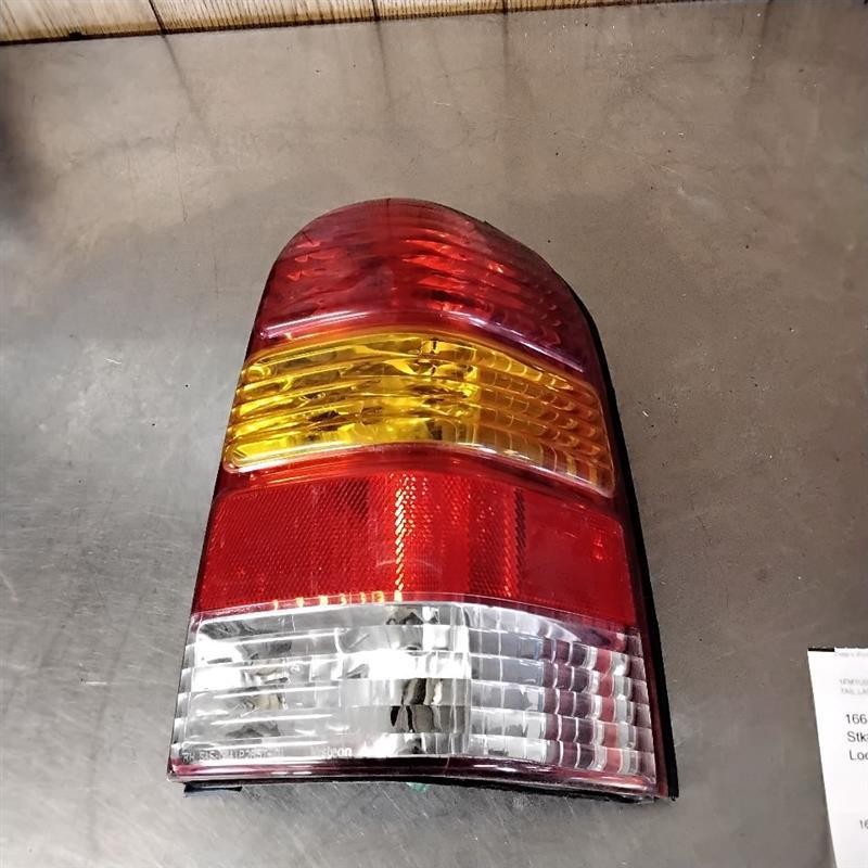 Tail Light Assembly FORD ESCAPE Right 01 02 03 04 05 06 07