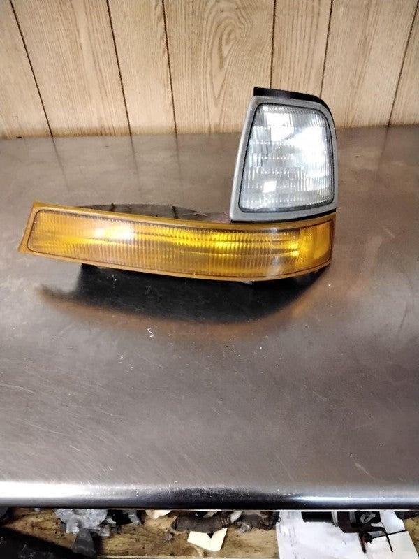 Fog/mark/park/turn Light/lamp FORD RANGER Left 99 00
