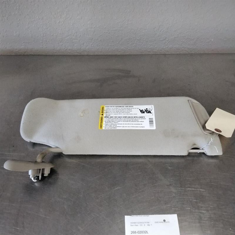 Sun Visor CHEVY AVALANCHE 1500 Left 04 05