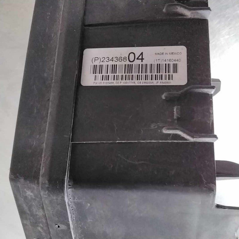2015-2017 Chevrolet Traverse Engine Fuse Box 	OEM#23436805