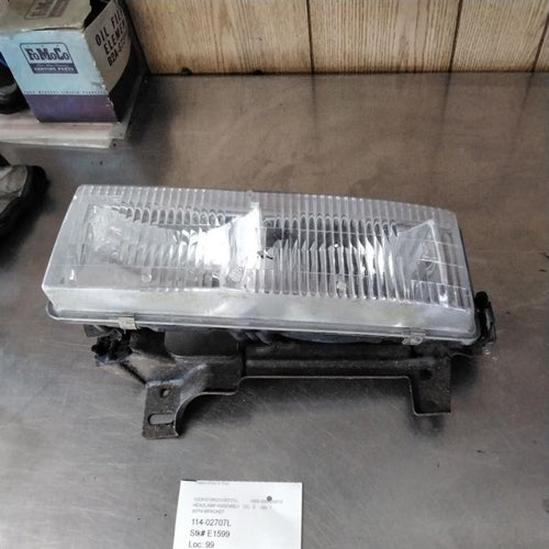 1996-2002 GMC Van Savana 1500 Left Headlamp Assembly OEM#16522159