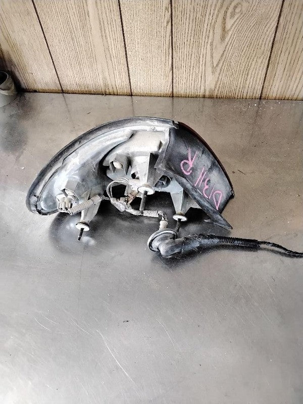 Tail Light Assembly BUICK LESABRE Right 01 02 03 04 05