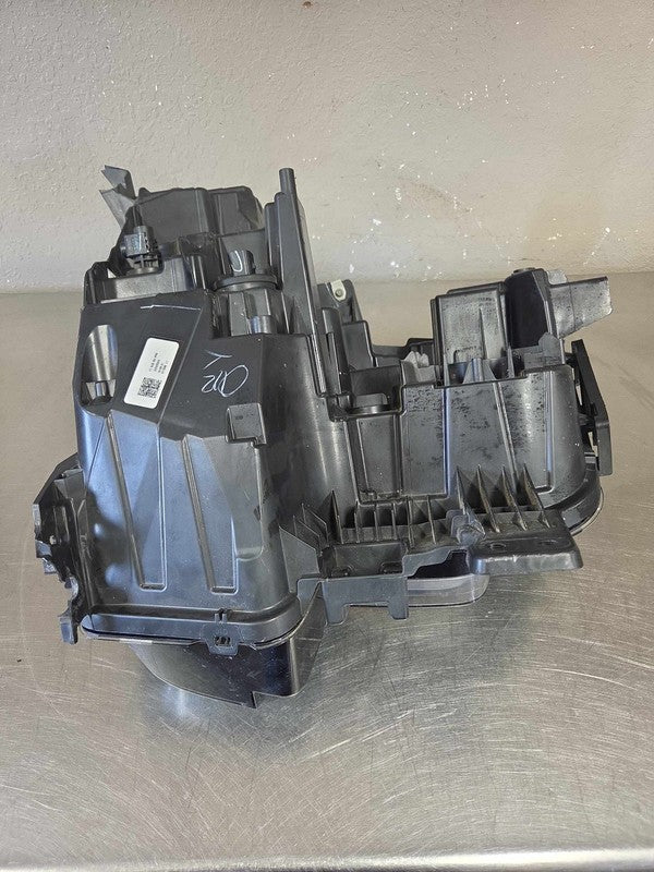 2021-2024 Chevy Tahoe Right Headlamp Assembly OEM# 85123918