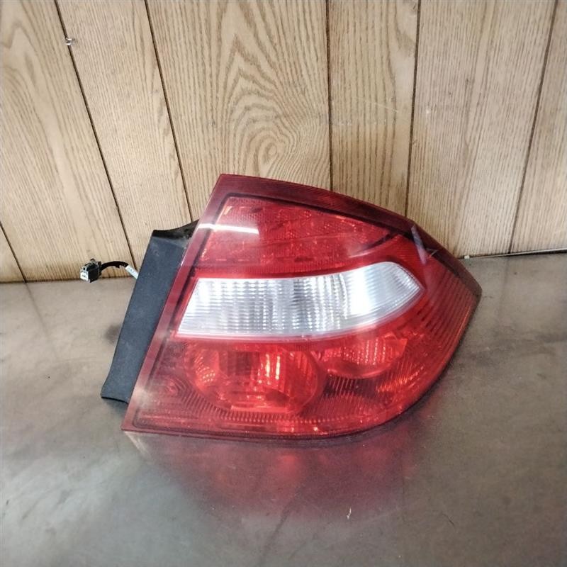 Tail Light Assembly FORD 500 Right 05 06 07