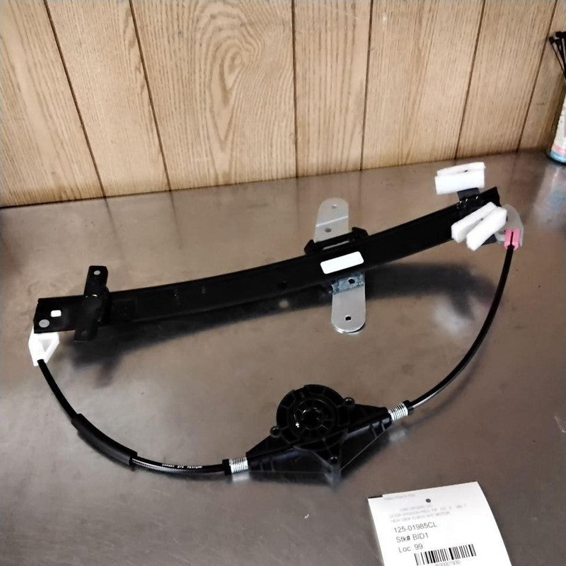 1992-2011 Ford Crown Vic Left Front Door Regulator OEM#6W7Z5423209AA N