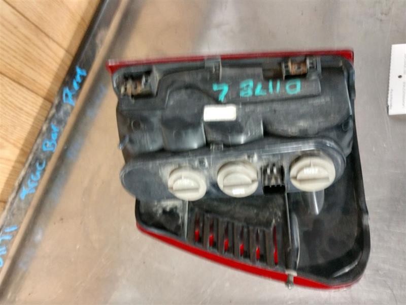 Tail Light Assembly JEEP GRAND CHEROKEE Left 99 00 01 02 03