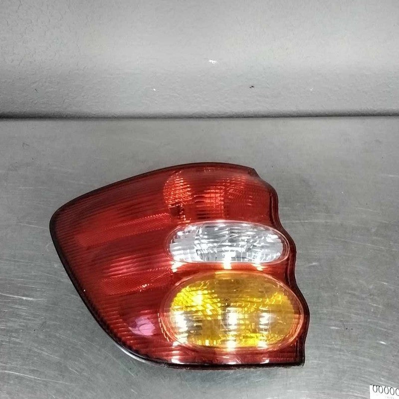 Tail Light Assembly TOYOTA SEQUOIA Left 01 02 03 04