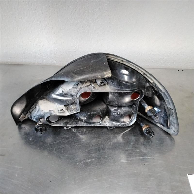 Tail Light Assembly PONTIAC GRAND AM Left 99 00 01 02 03 04 05