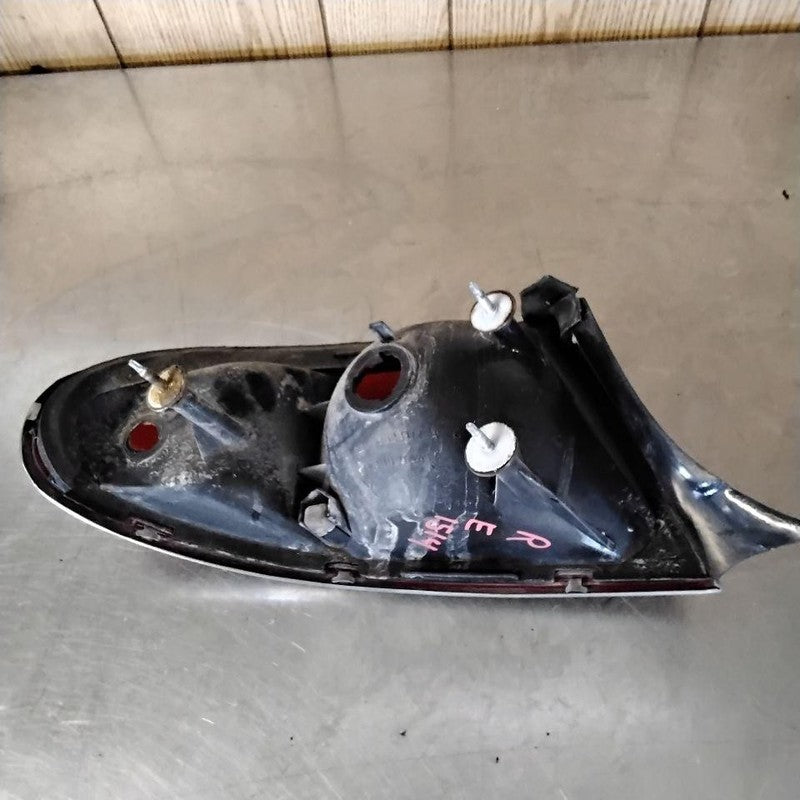 Tail Light Assembly BUICK CENTURY Right 97 98 99 00 01 02 03 04 05