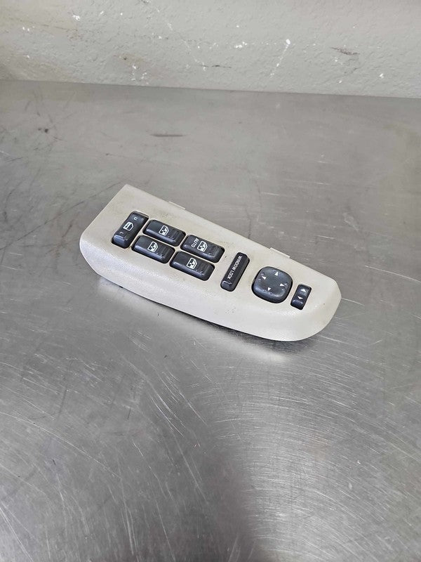 Door Switch Front SUBURBAN 1500 00 01 02
