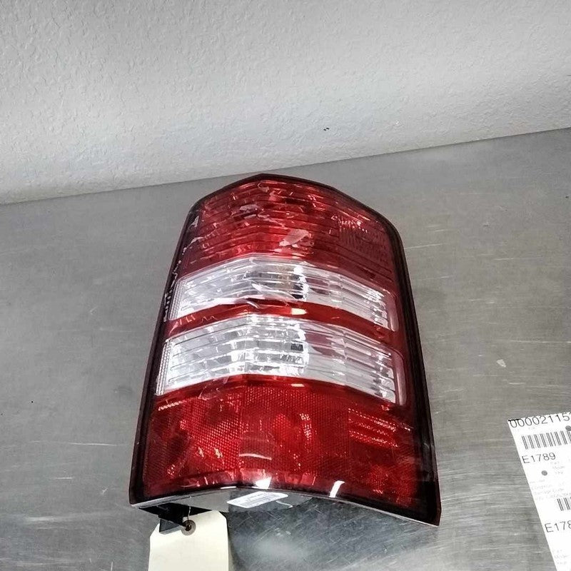 Tail Light Assembly JEEP LIBERTY Right 08 09 10 11 12