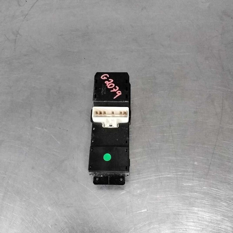Door Switch Front SATURN VUE 08 09 10