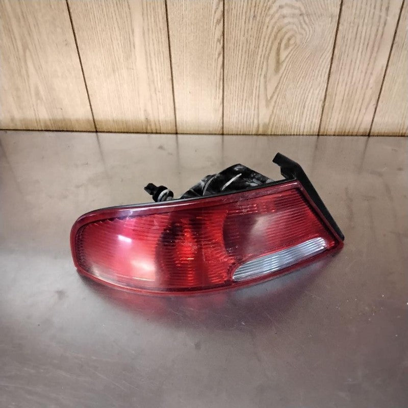 Tail Light Assembly DODGE STRATUS Left 01 02 03 04 05 06
