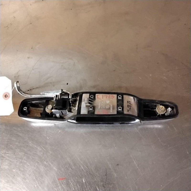 Outside Door Handle CHEVY/GMC SUBURBAN 1500 SERIES Left 07 08 09 10 11