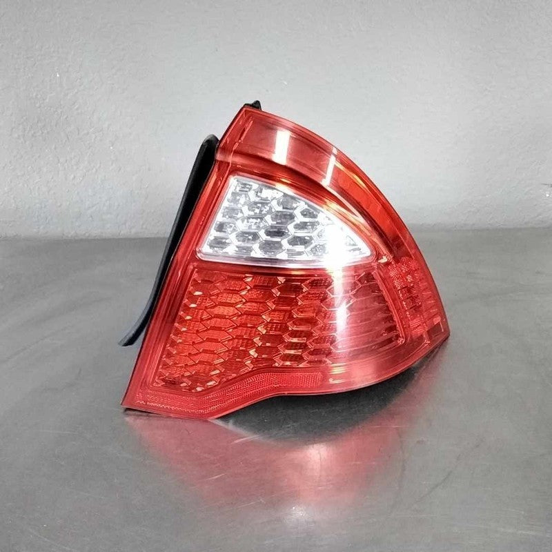 2010-2012 Ford Fusion Right Tail Light Assembly