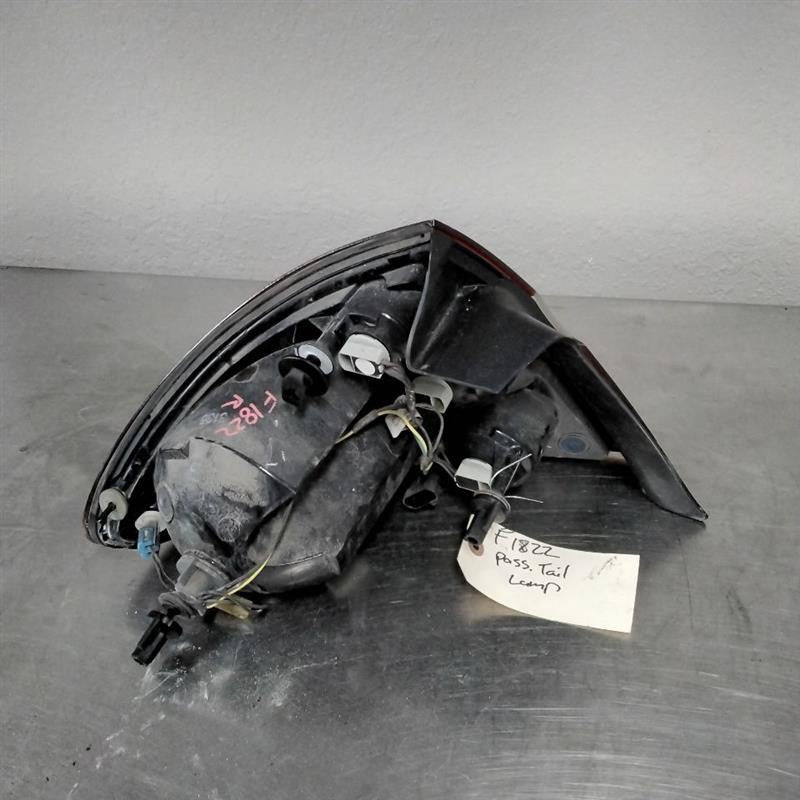 Tail Light Assembly BUICK LACROSSE Right 05 06 07 08 09