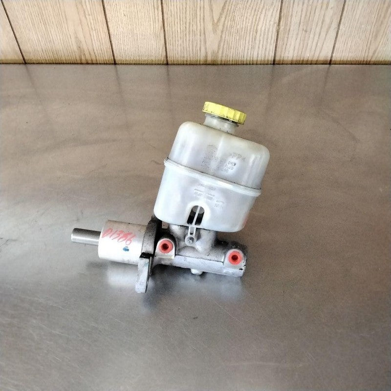 2002-2005 Jeep Liberty Master Cylinder OEM#5072526AB