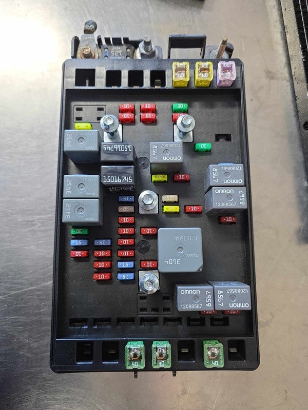 2004-2005 GMC Envoy Engine Fuse Box OEM#15120876