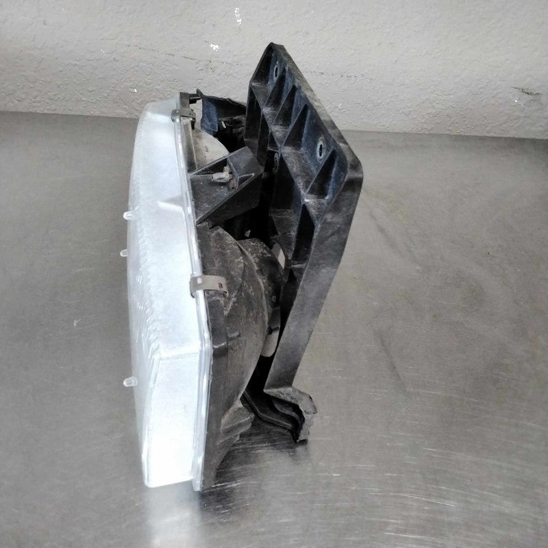 1995-2005 GMC Safari Right Headlamp Assembly OEM#16524092