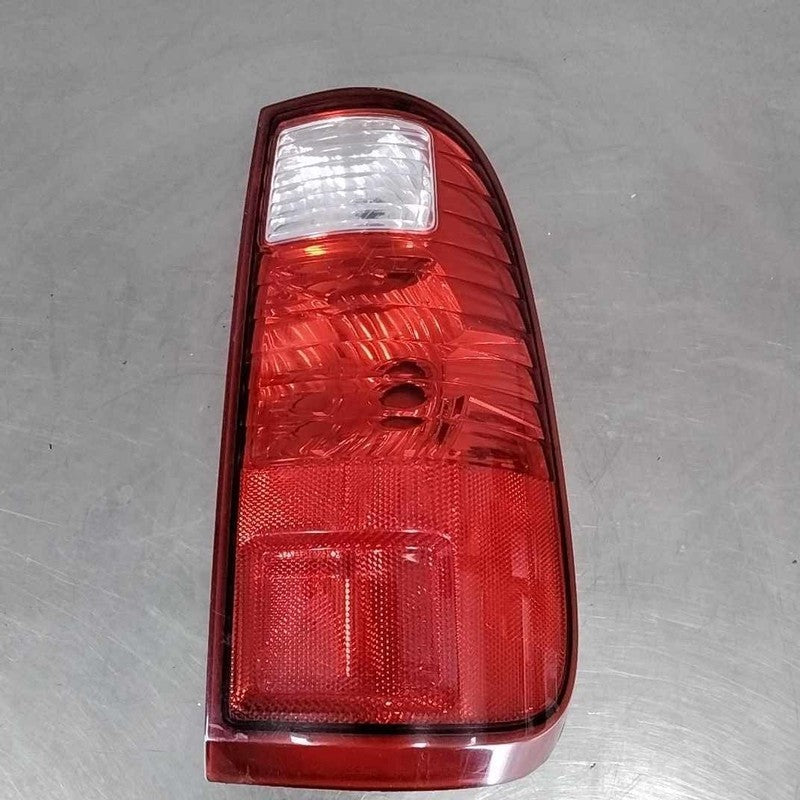 2008-2016 Ford F250 Super Duty Right Tail Light Assembly