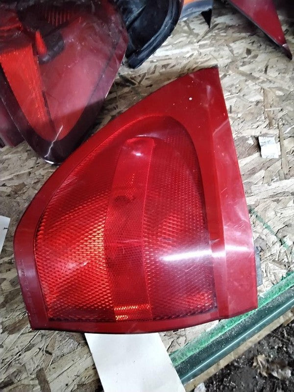 Tail Light Assembly BUICK RENDEZVOUS Left 02 03