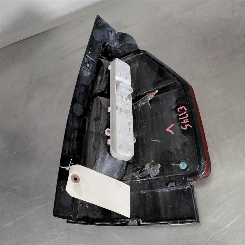Tail Light Assembly GMC ENVOY Left 02 03 04 05 06 07 08 09