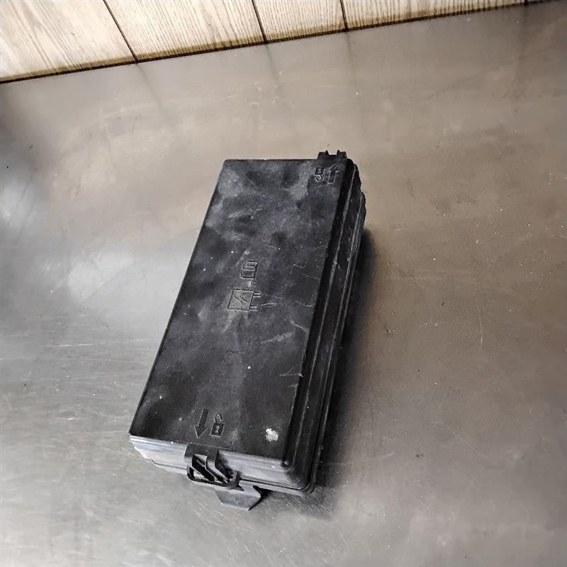 2004-2005 Ford Freestar Engine Fuse Box OEM#3F2Z14A068CA
