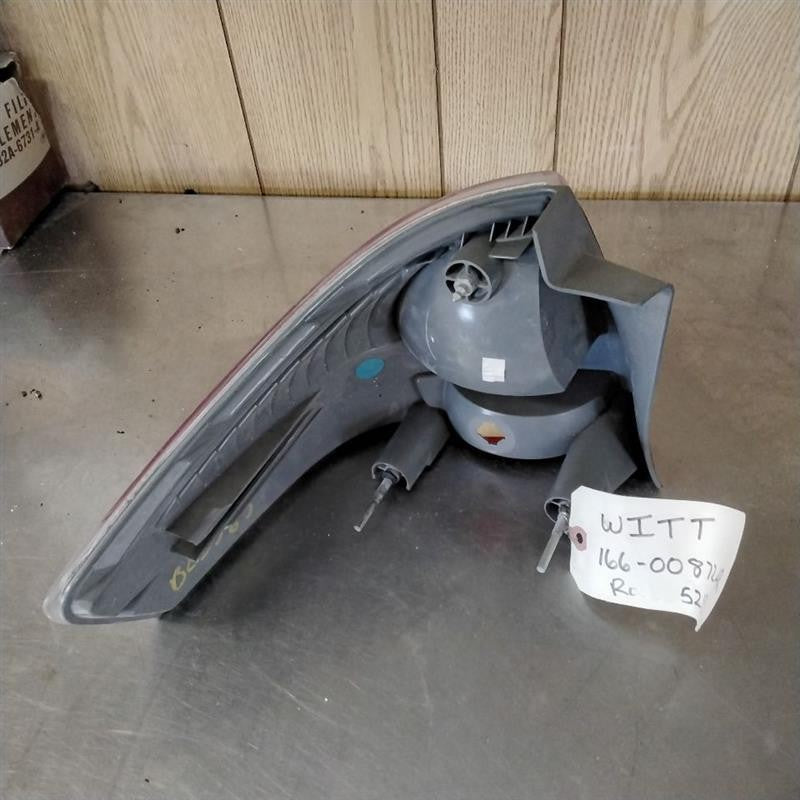 Tail Light Assembly FORD FOCUS Right 08 09 10 11