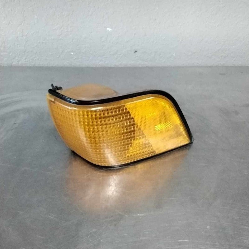 Fog/mark/park/turn Light/lamp BUICK CENTURY Left 89 90 91 92 93 94 95 