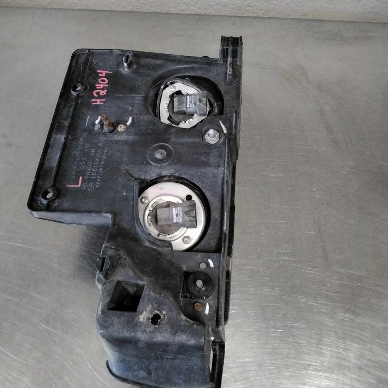 1995-2005 GMC Safari Left Headlamp Assembly OEM#16524091