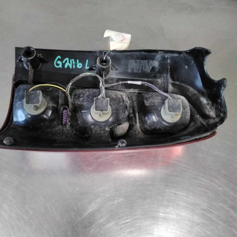 2005-2009 Chevrolet Uplander Left Tail Light Assembly