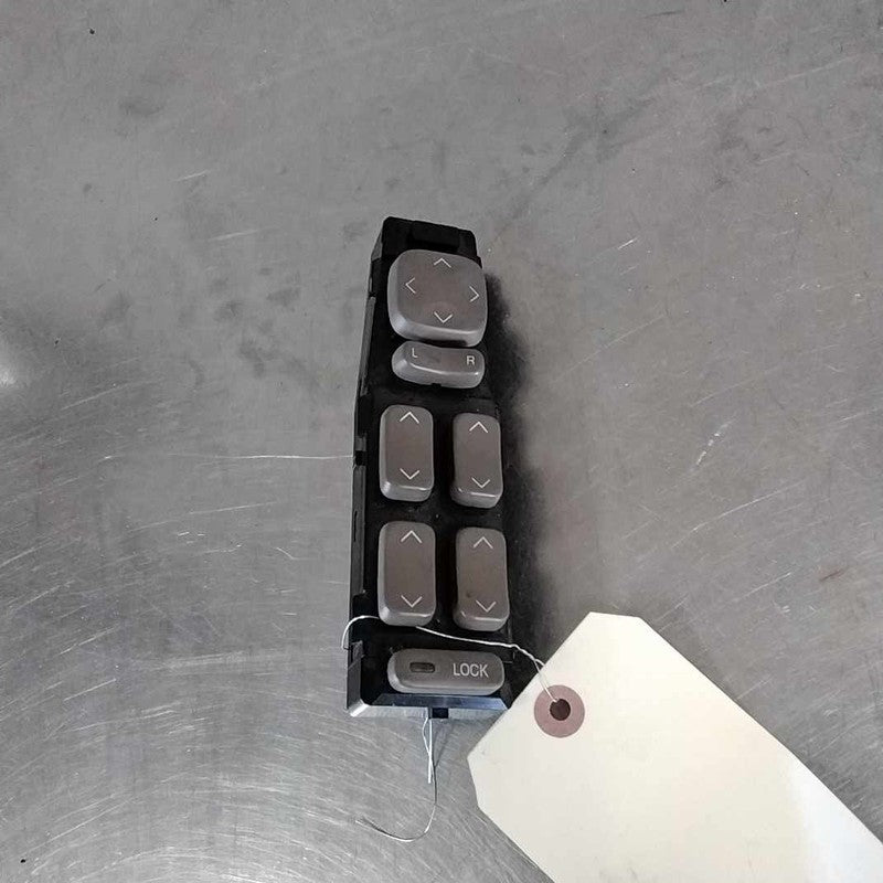 Door Switch Front CADILLAC DEVILLE 05