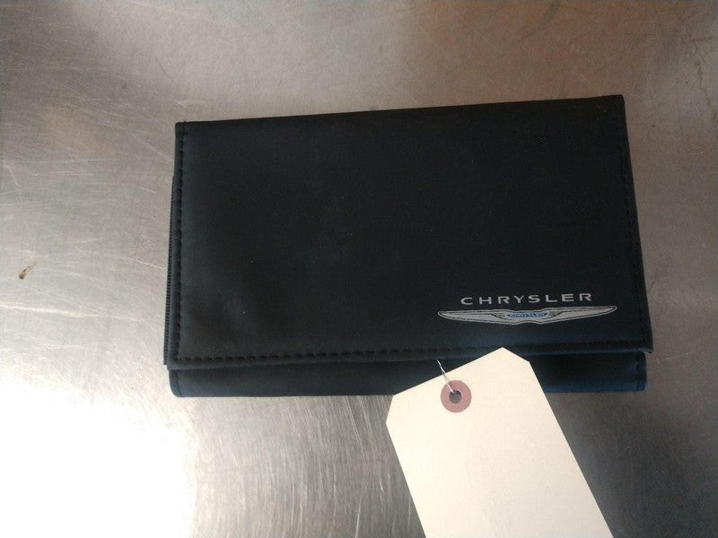 17 694.ch1l17 W Pouch & Various Booklets&cd