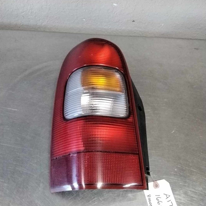 Tail Light Assembly PONTIAC MONTANA VAN Left 99 00 01 02 03 04 05
