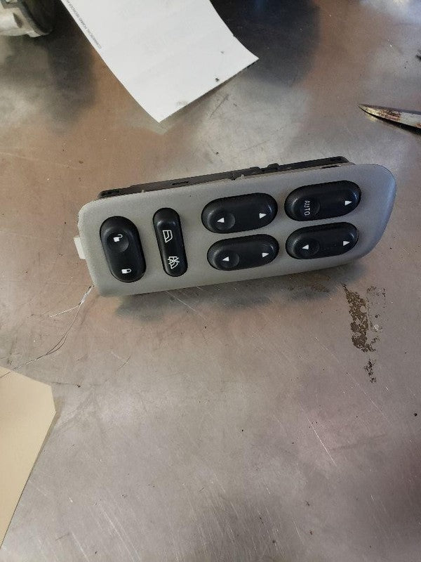 Door Switch Front MAZDA TRIBUTE 01 02 03 04 05 06